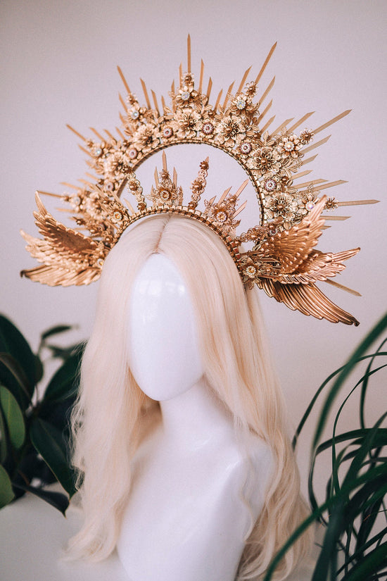 Gold Halo Crown, Angelic Goddess Headpiece, Celestial Winged Tiara, Luxury Festival Crown, Bridal Halo, Maternity Photoshoot, Handmade