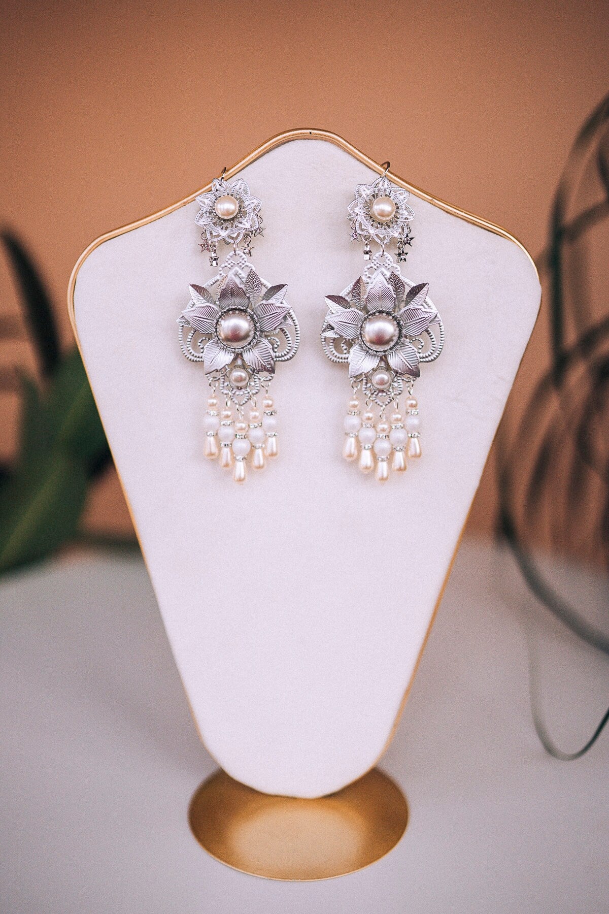 Romantic Flower earrings Gold earrings Celestial Earrings Floral earrings Jewellery Wedding accessories Festival fashion Bridal earrings