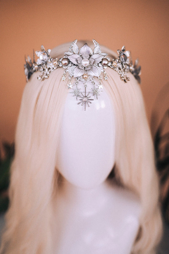 Celestial Silver Flower Tiara, Boho Bridal Crown, Goddess Wedding Headpiece, Pearl Fantasy Tiara, Handmade Star Crown