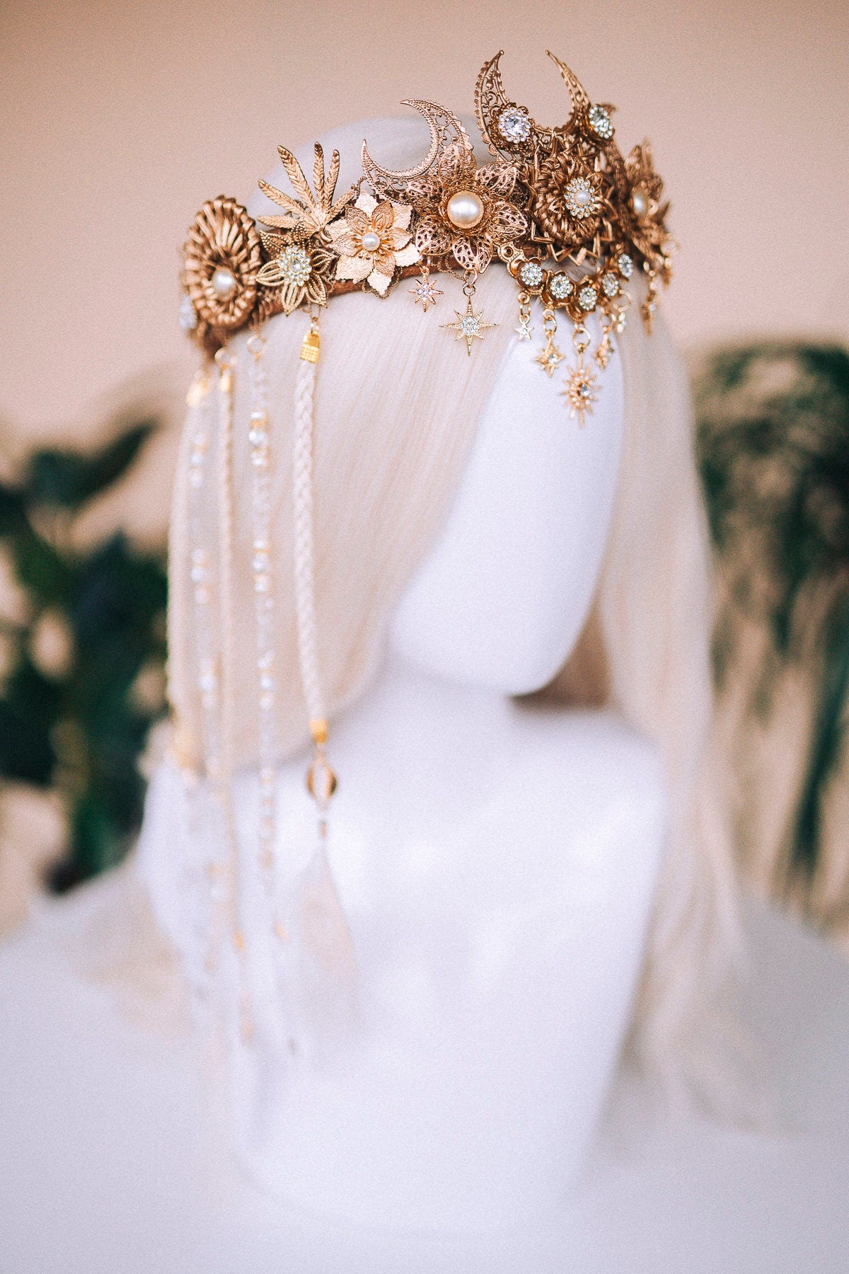Celestial Goddess Crown, Boho Wedding Tiara, Gold Filigree Headpiece, Moon Sun Halo, Ethereal Festival Crown, Mystic Queen, Ritual Tiara