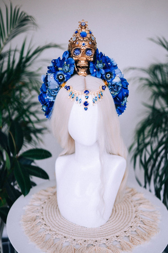 Majestic Blue Skull Crown, Gothic Headdress, Day of the Dead Headpiece, Royal Blue Festival Tiara, Halloween Skull Tiara, Blue Flower Crown
