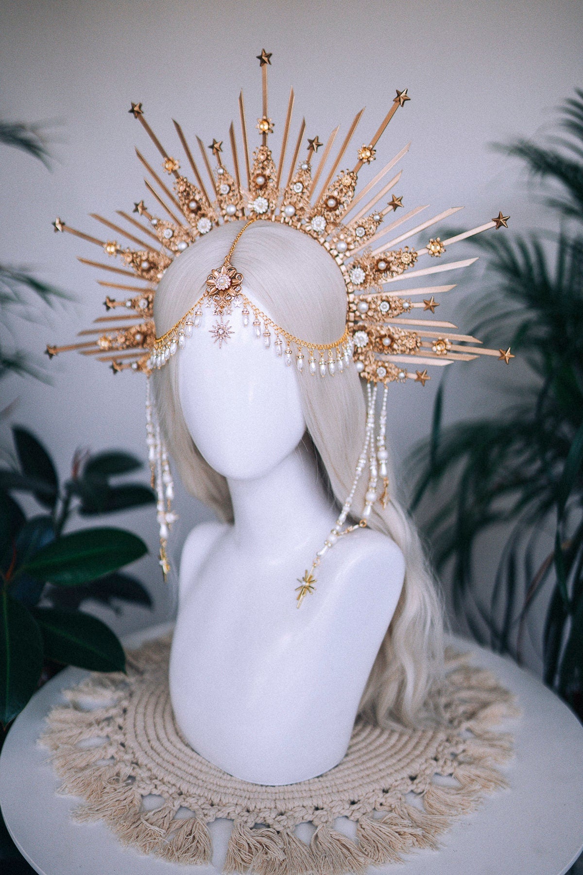 Celestial Halo Crown, Star and Pearl Bridal Tiara, Golden Festival Headpiece, Sun and Moon Crown, Goddess Crown for Weddings and Ceremonies