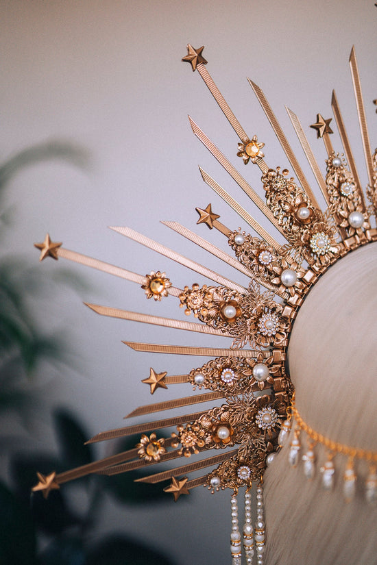 Celestial Halo Crown, Star and Pearl Bridal Tiara, Golden Festival Headpiece, Sun and Moon Crown, Goddess Crown for Weddings and Ceremonies