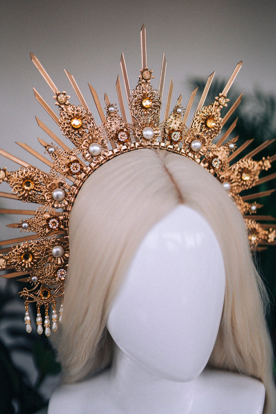 Gold halo crown, Bridal headpiece, Halo headpiece, Gold crown, Flower crown, Bridal crown, Wedding headpiece, Festival crown, Wedding crown