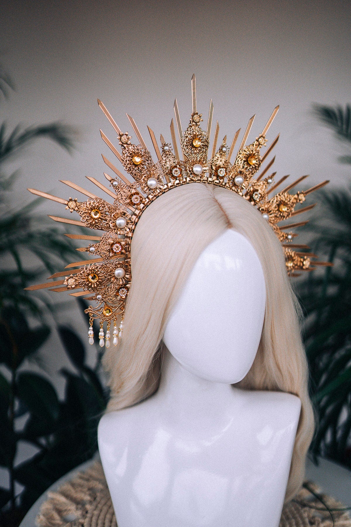 Gold halo crown, Bridal headpiece, Halo headpiece, Gold crown, Flower crown, Bridal crown, Wedding headpiece, Festival crown, Wedding crown