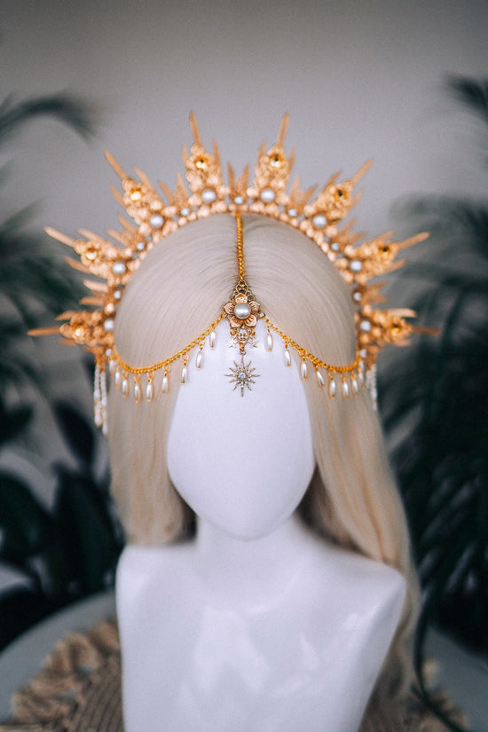 Gold halo crown, Bridal headpiece, Halo headpiece, Gold crown, Flower crown, Bridal crown, Wedding headpiece, Festival crown, Wedding crown