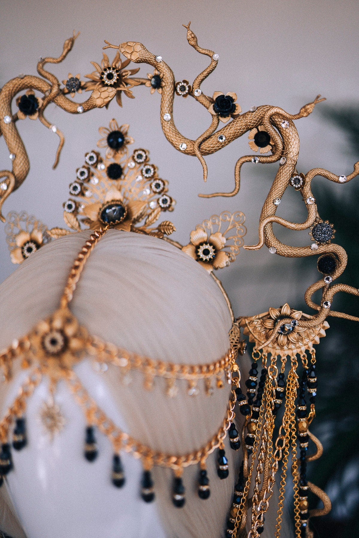 Medusa Oracle Serpent Crown, Gold Snake Crown, Medusa Goddess Halo, Statement Headpiece, Black Gold Crown, Serpent Headdress, Celestial