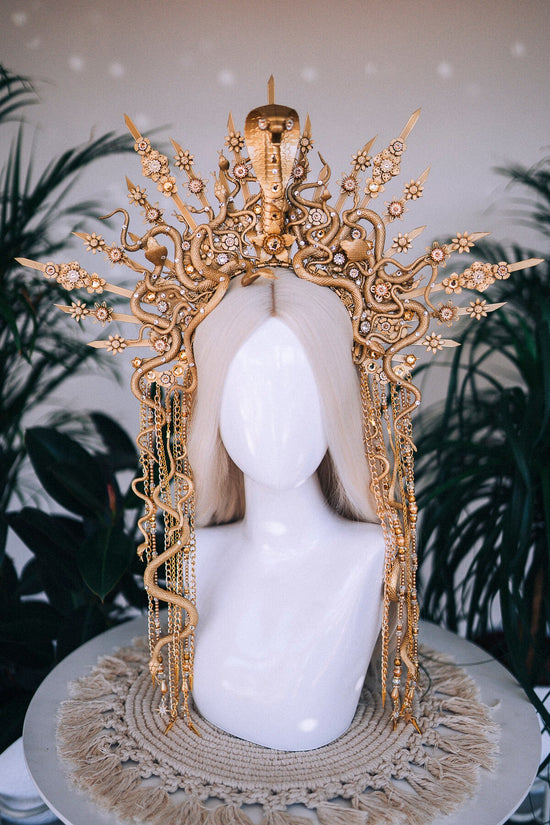 Gold Finger Claw 1 piece, Paw up, Halloween costume, Filigree Jewelry, Finger Jewelry, Medusa costume, Gothic, Medusa headpiece