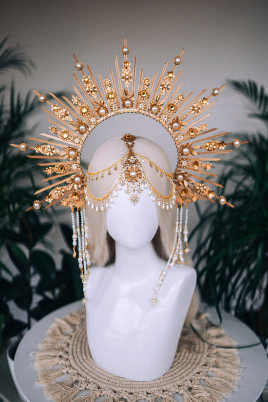 Gold halo crown, Bridal headpiece, Halo headpiece, Gold crown, Flower crown, Bridal crown, Wedding headpiece, Festival crown, Wedding crown