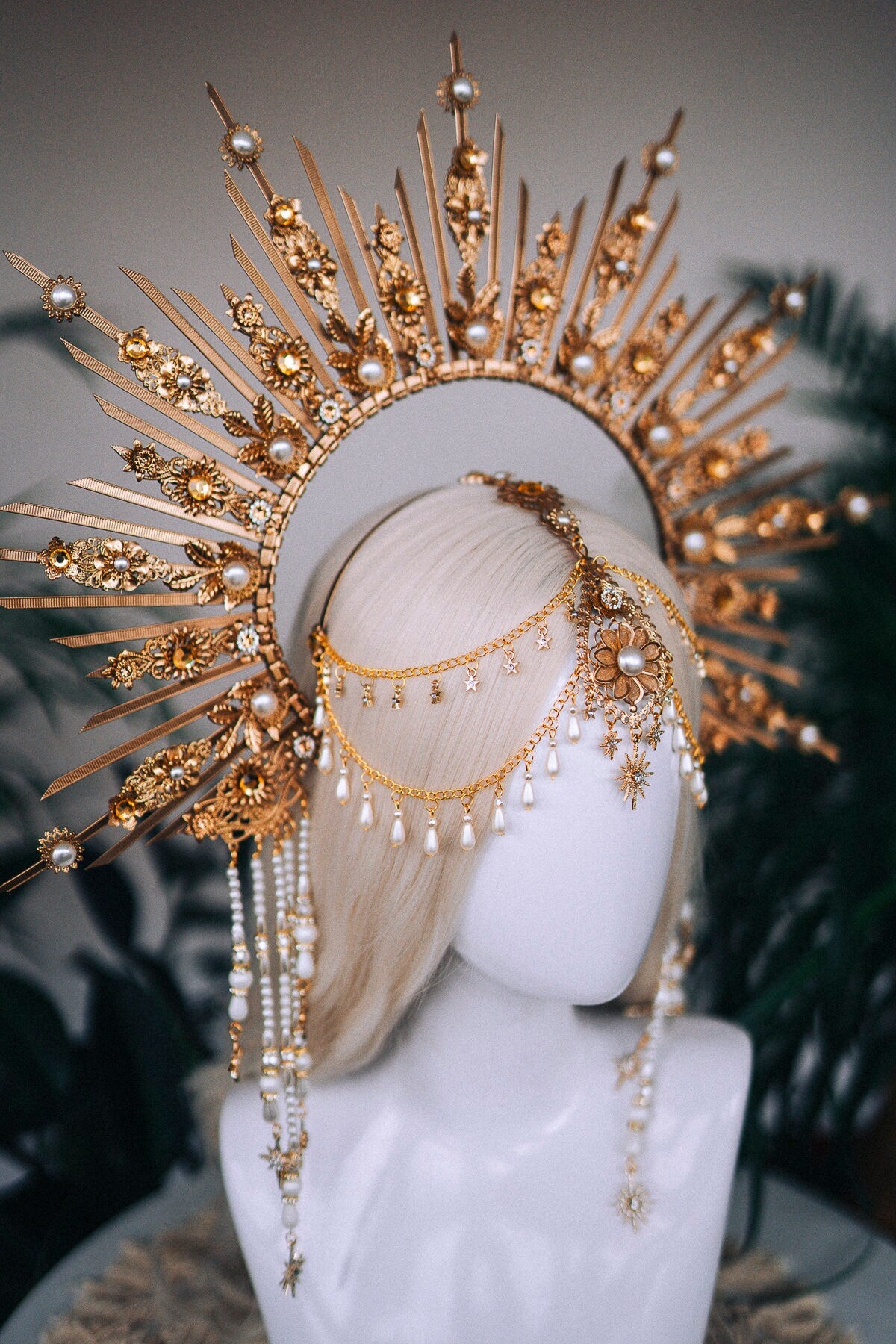 Gold halo crown, Bridal headpiece, Halo headpiece, Gold crown, Flower crown, Bridal crown, Wedding headpiece, Festival crown, Wedding crown