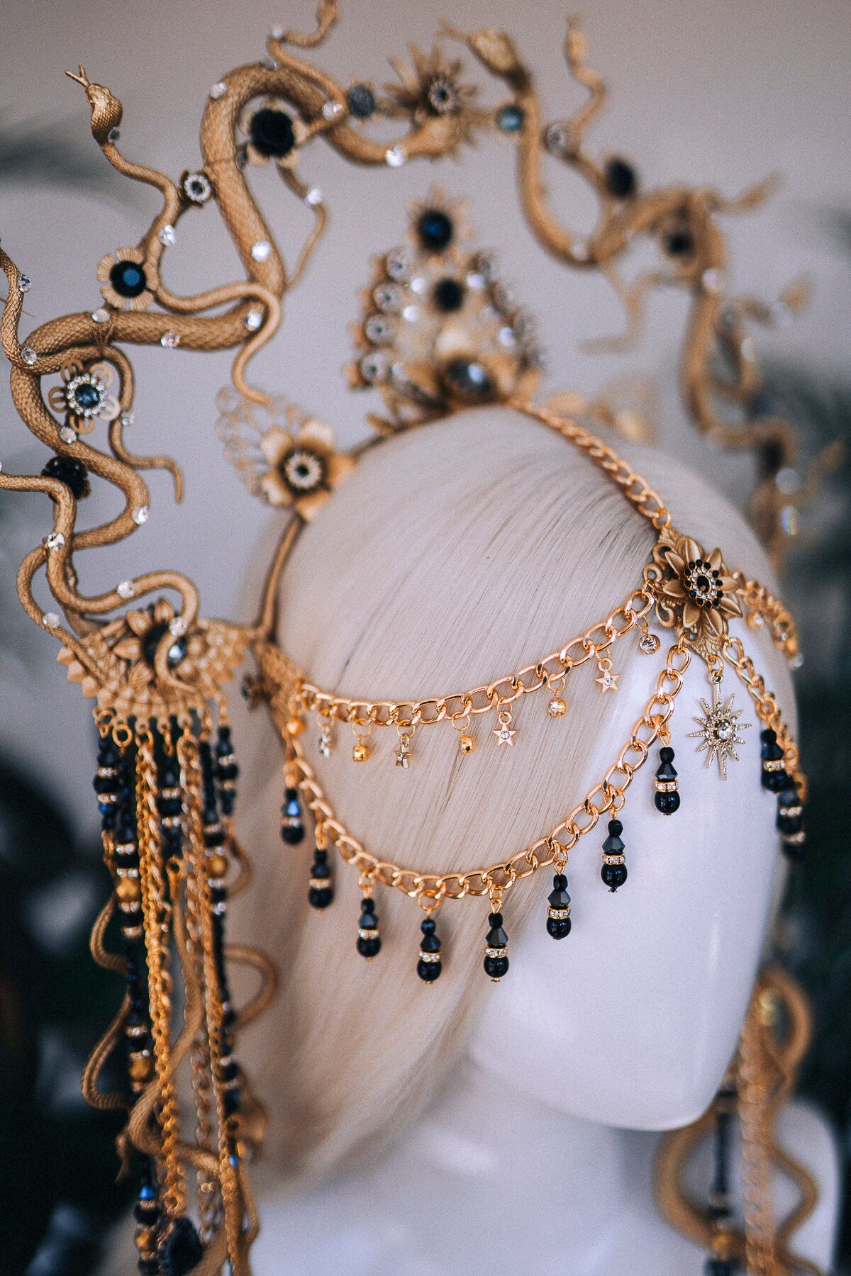 Medusa Oracle Serpent Crown, Gold Snake Crown, Medusa Goddess Halo, Statement Headpiece, Black Gold Crown, Serpent Headdress, Celestial