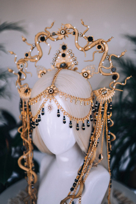 Medusa Oracle Serpent Crown, Gold Snake Crown, Medusa Goddess Halo, Statement Headpiece, Black Gold Crown, Serpent Headdress, Celestial