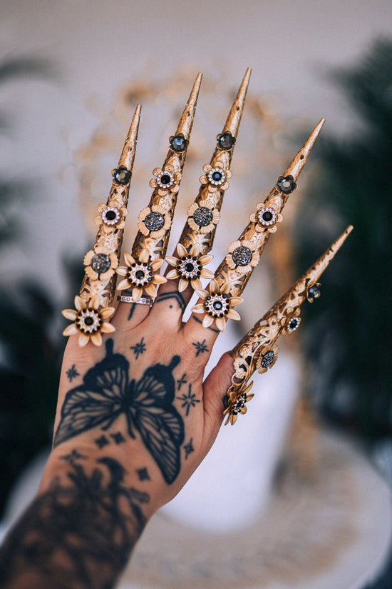 Gold Finger Claw 1 piece, Paw up, Halloween costume, Filigree Jewelry, Finger Jewelry, Medusa costume, Gothic, Medusa headpiece