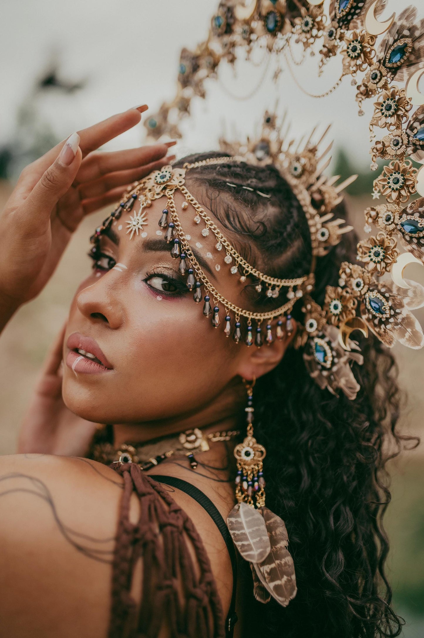 Peacock Halo Crown, Golden Shaman Headpiece, Tribal Goddess Headdress, Boho Festival Costume, Exotic Feather Statement Crown