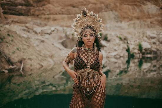 Peacock Halo Crown, Golden Shaman Headpiece, Tribal Goddess Headdress, Boho Festival Costume, Exotic Feather Statement Crown