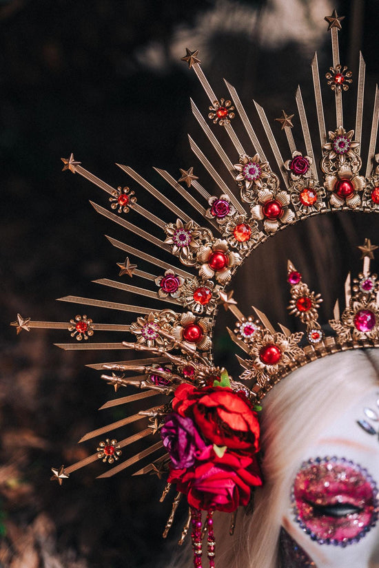 La Catrina Halo Crown, Dia De Los Muertos, Skull Tiara, Gothic Headpiece, Red Rose Crown, Festival Costume, Halloween Tiara,Floral Headdress