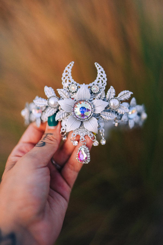 Boho Wedding Tiara, Silver Beach Bride Crown, Celestial Moon Headpiece, Sea Pearl Tiara, Mermaid Bridal Hair Accessory, Goddess Tiara