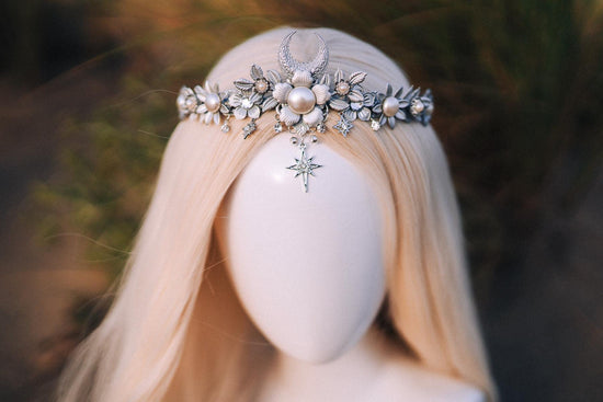 Celestial Tiara, Silver Moon Tiara, Wedding Tiara, Fantasy Crown, Moon Headpiece, Goddess Tiara, Boho Bride, Star Hair Crown, Pearl Tiara