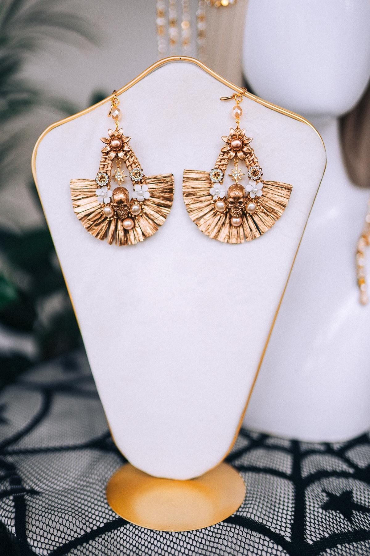 La Catrina Earrings, Día De Los Muertos Jewelry, Sugar Skull Earrings, Mexican Wedding Accessories, Gold Filigree Earrings, Festival Jewelry