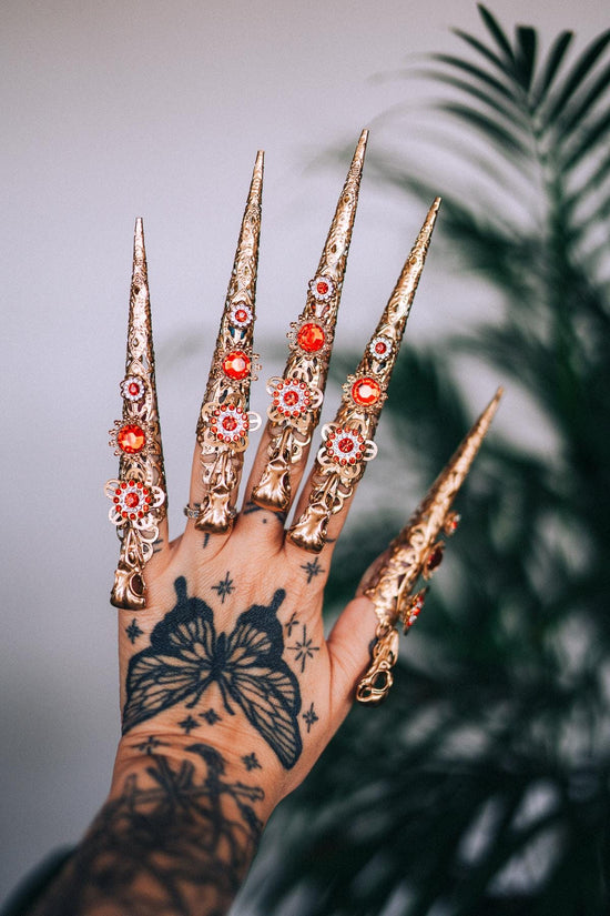 La Catrina Finger Claws, Gold Skull Rings, Red Rose Nail Jewelry, Día de los Muertos, Gothic Nail Armor, Statement Festival Accessories