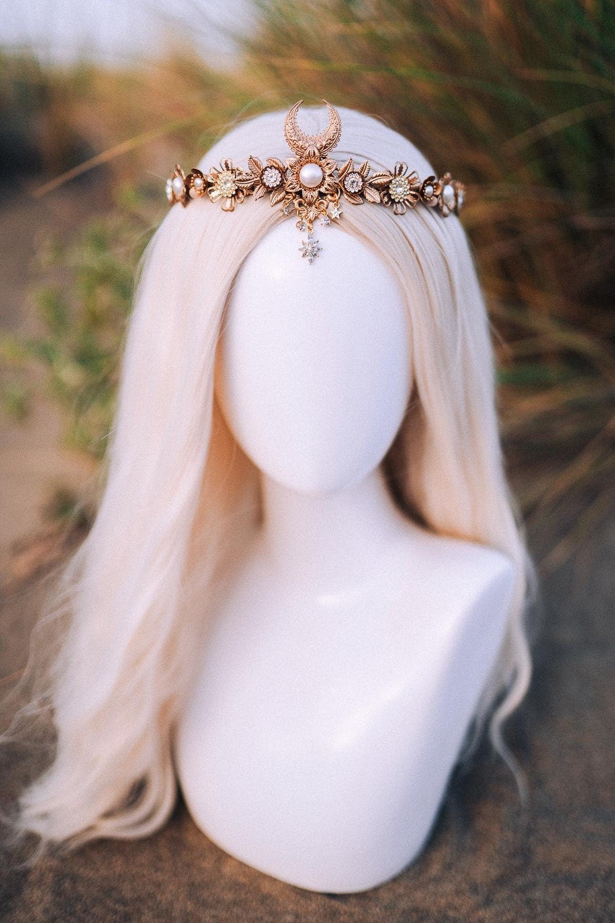 Romantic wedding tiara in gold