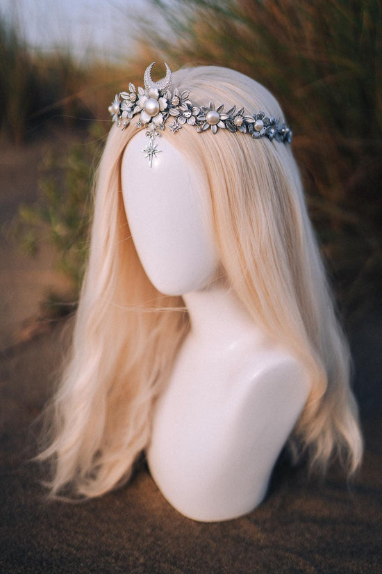 Celestial Tiara, Silver Moon Tiara, Wedding Tiara, Fantasy Crown, Moon Headpiece, Goddess Tiara, Boho Bride, Star Hair Crown, Pearl Tiara