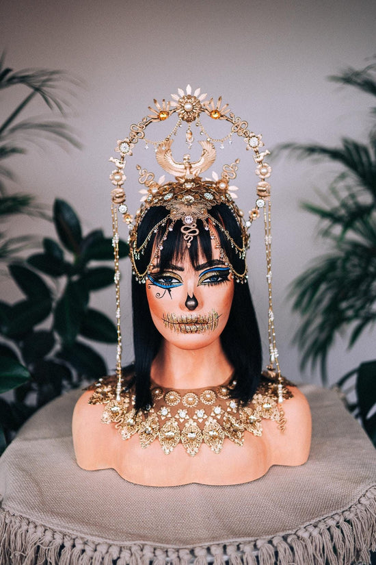 Gold Cleopatra crown and necklace