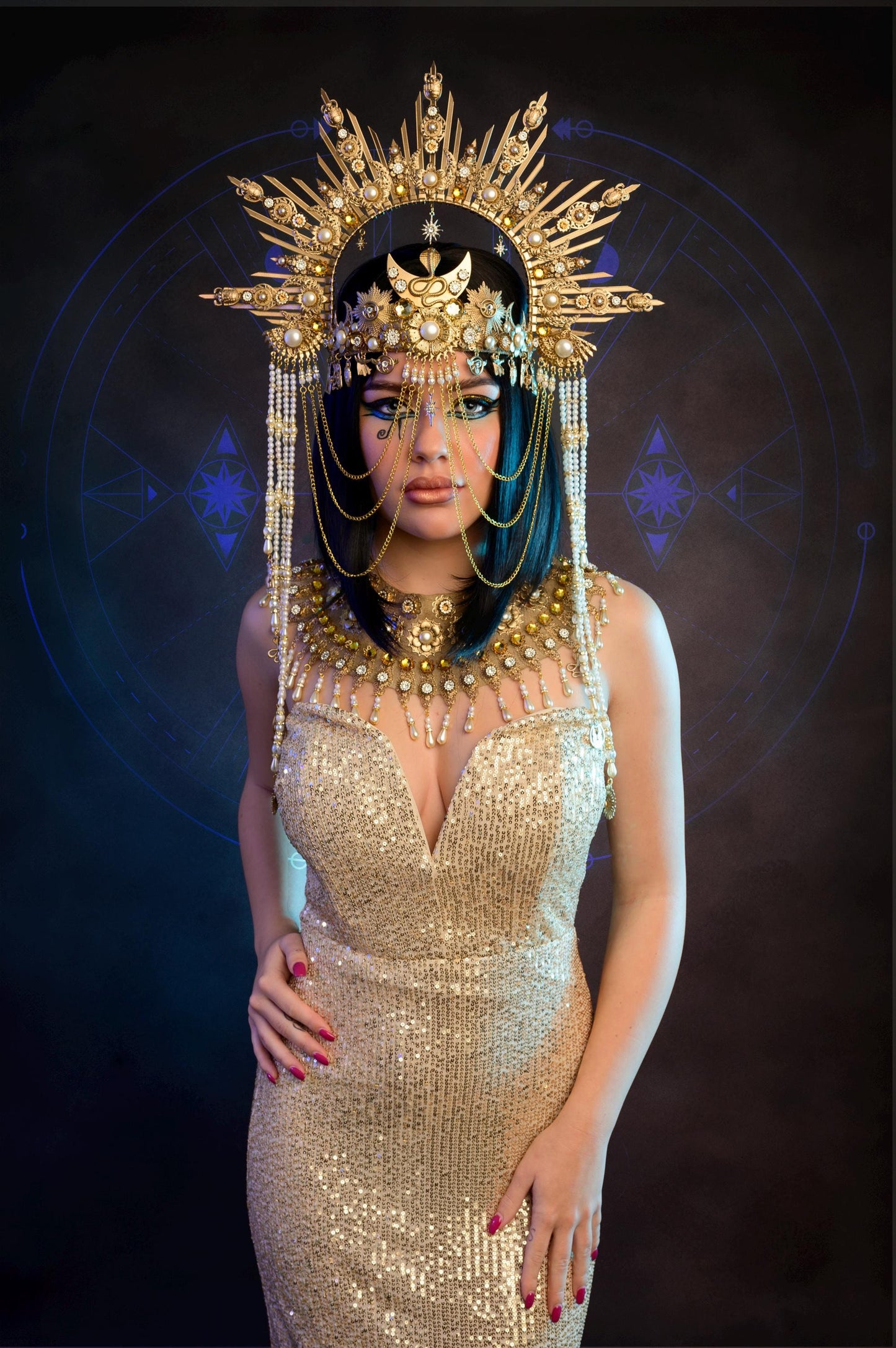 Gold Cleopatra crown and necklace