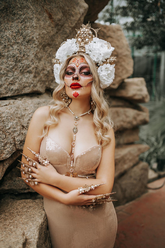 La Catrina Finger Claws, Dia De Los Muertos, Gold Nail Armor, Halloween Jewelry, Bridal Claw Rings, Festival Hand Accessories, Sugar Skull