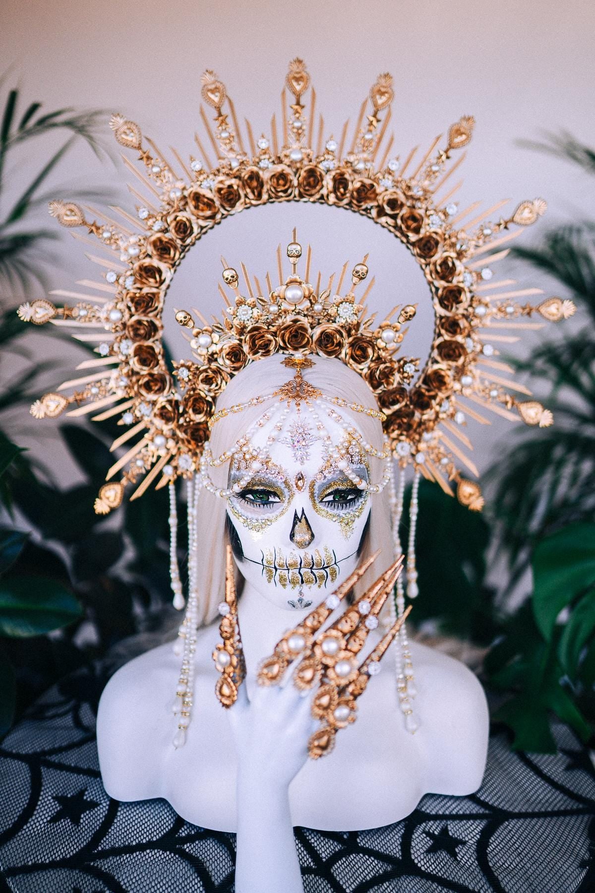 Golden La Catrina Finger Claws, Skull Claw Rings, Gold Statement Nails, Gothic Nail Jewelry, Halloween Hand Accessories, Día de Muertos