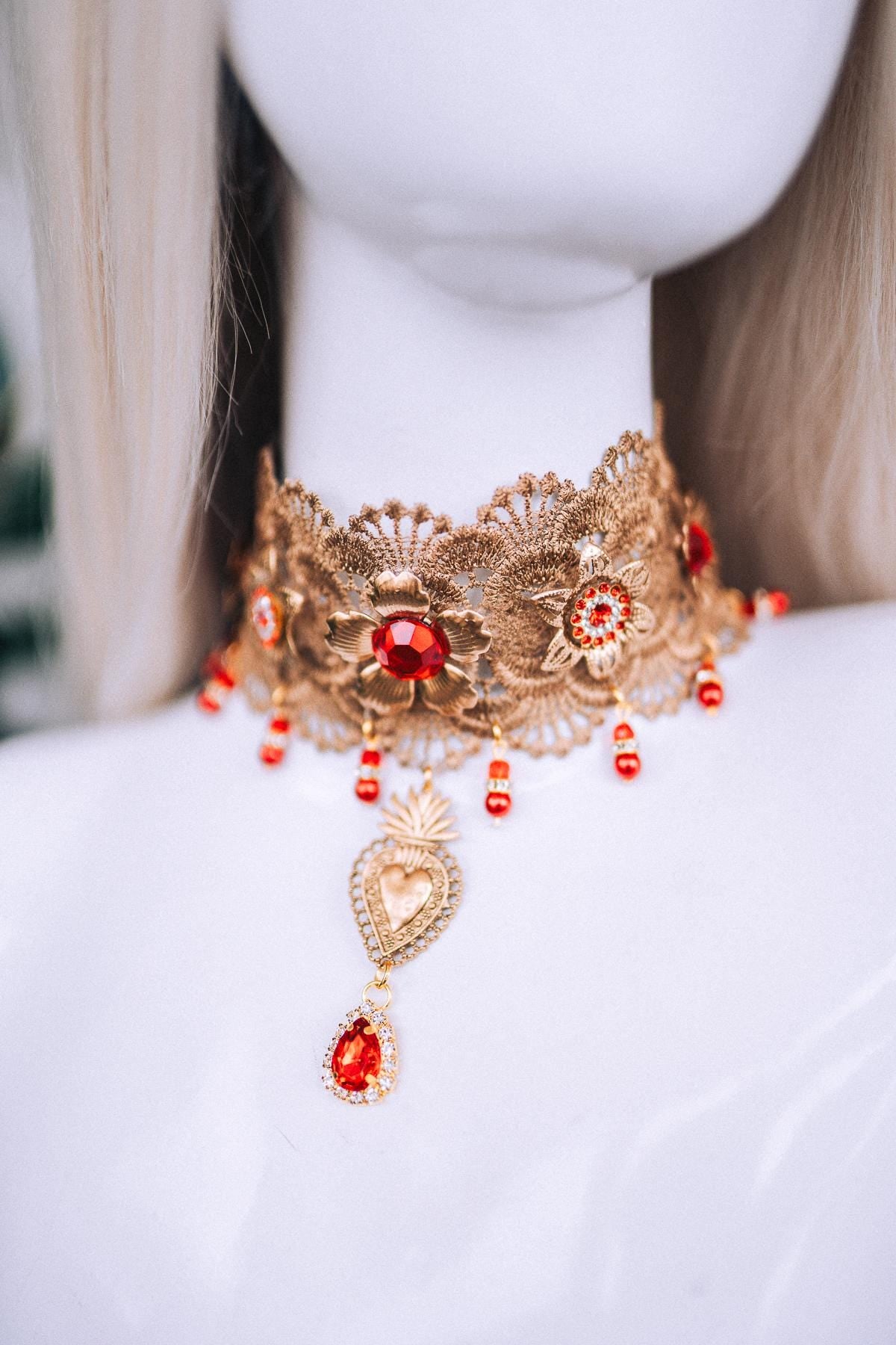 La Catrina Choker, Skull Necklace, Red Beaded Choker, Día de los Muertos Jewelry, Gothic Statement Necklace, Mexican Festival Accessory