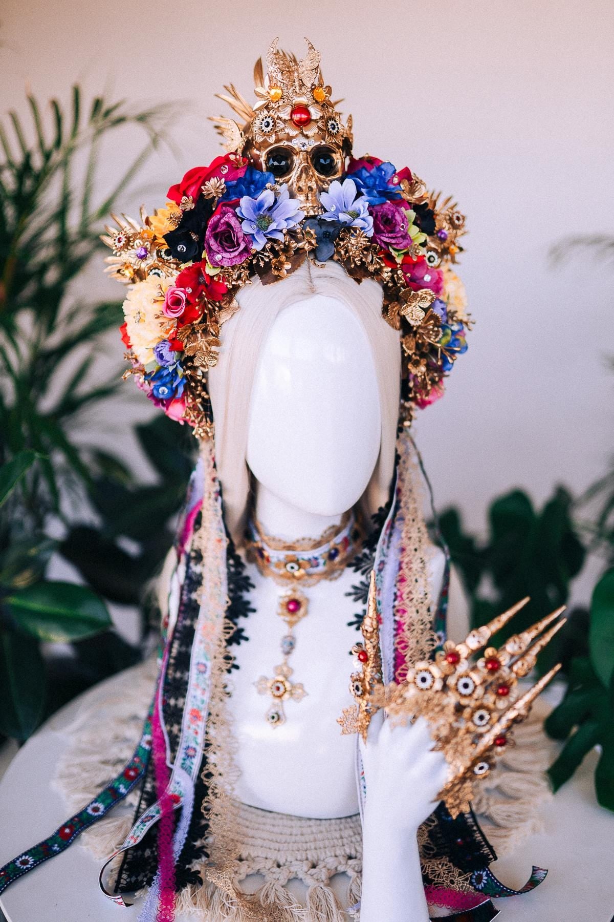 Golden Skull, Finger Claws, La Catrina, Gothic, Halloween, Gold, Filigree, Hand Jewelry, Statement, Festival, Luxury, Baroque, Skeleton