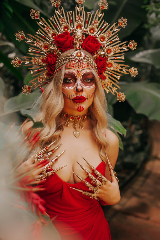 La Catrina Halo Crown, Flower Crown, Red Roses, Gold Skull Headdress, Día de Muertos Tiara, Gothic Festival Headpiece, Handmade Crown