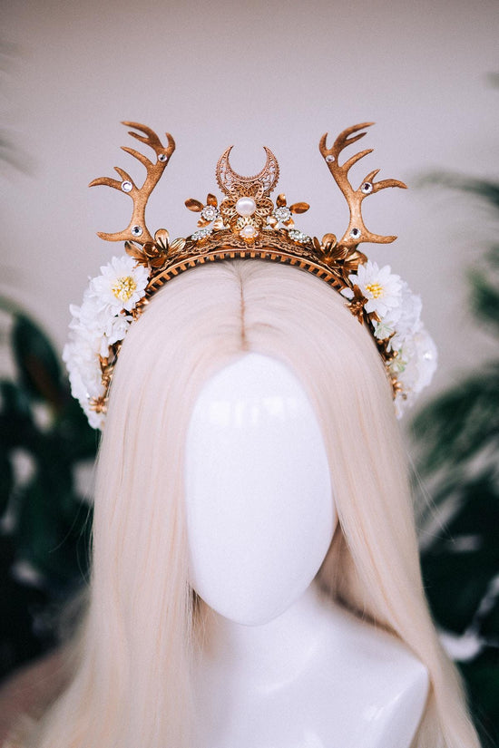 White deer flower crown, Flower crown with antlers, Gold boho crown, Deer costume Halloween, Reindeer crown, Fairy crown, Elf tiara