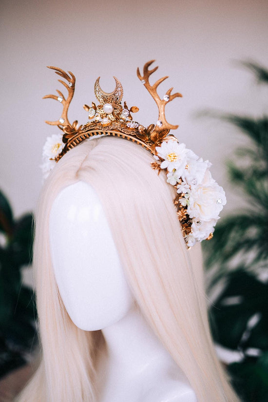 White deer flower crown, Flower crown with antlers, Gold boho crown, Deer costume Halloween, Reindeer crown, Fairy crown, Elf tiara