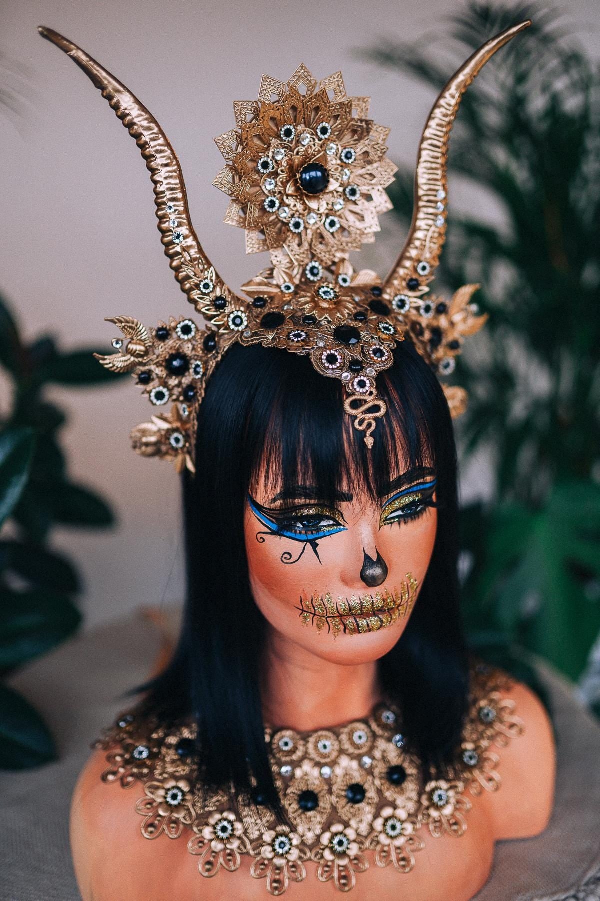 Cleopatra Necklace, Egyptian Jewelry, Gold Statement Collar, Goddess Costume Accessory, Halloween Cleopatra Jewelry, Cleopatra costume