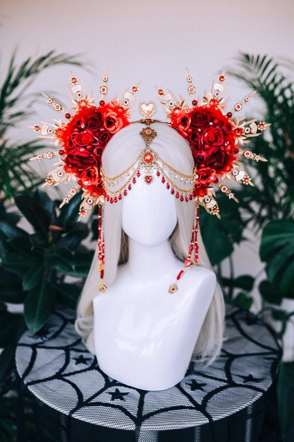 Queen of Hearts Alice in Wonderland