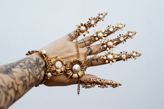 Gold Fingers Jewellery, Gold Bracelet, Nails Jewellery, Halloween, Filigree Jewellery, Gold Fingers, Sugar skull, Photoprops, Finger Claws