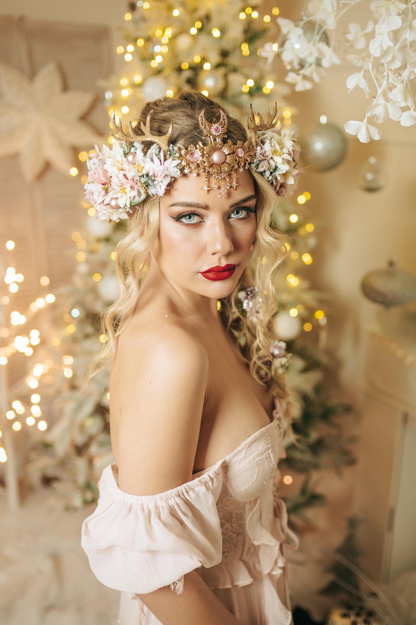 Christmas reindeer headband, Christmas party headband, Christmas flower crown, Deer crown, Merry Christmas, Christmas headband, Antlers