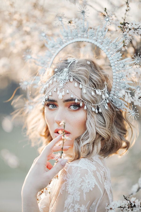 Silver Celestial Halo Crown Snow Goddess Bridal Wedding  display picture 1