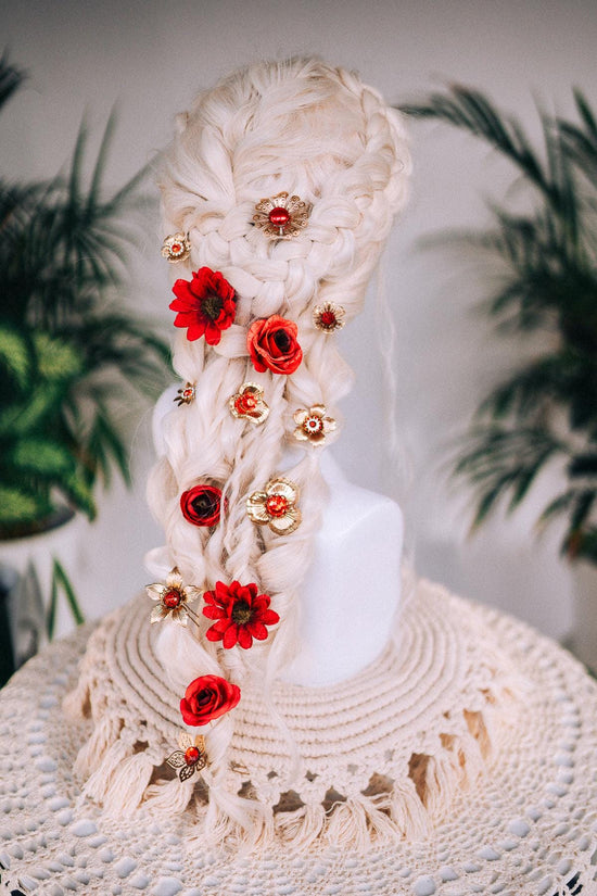 Venetian Gold Masquerade Mask, Luxury Mask with Red Crystals, Elegant Carnival Accessory for Balls, Festivals, Costume Events, Venetian mask