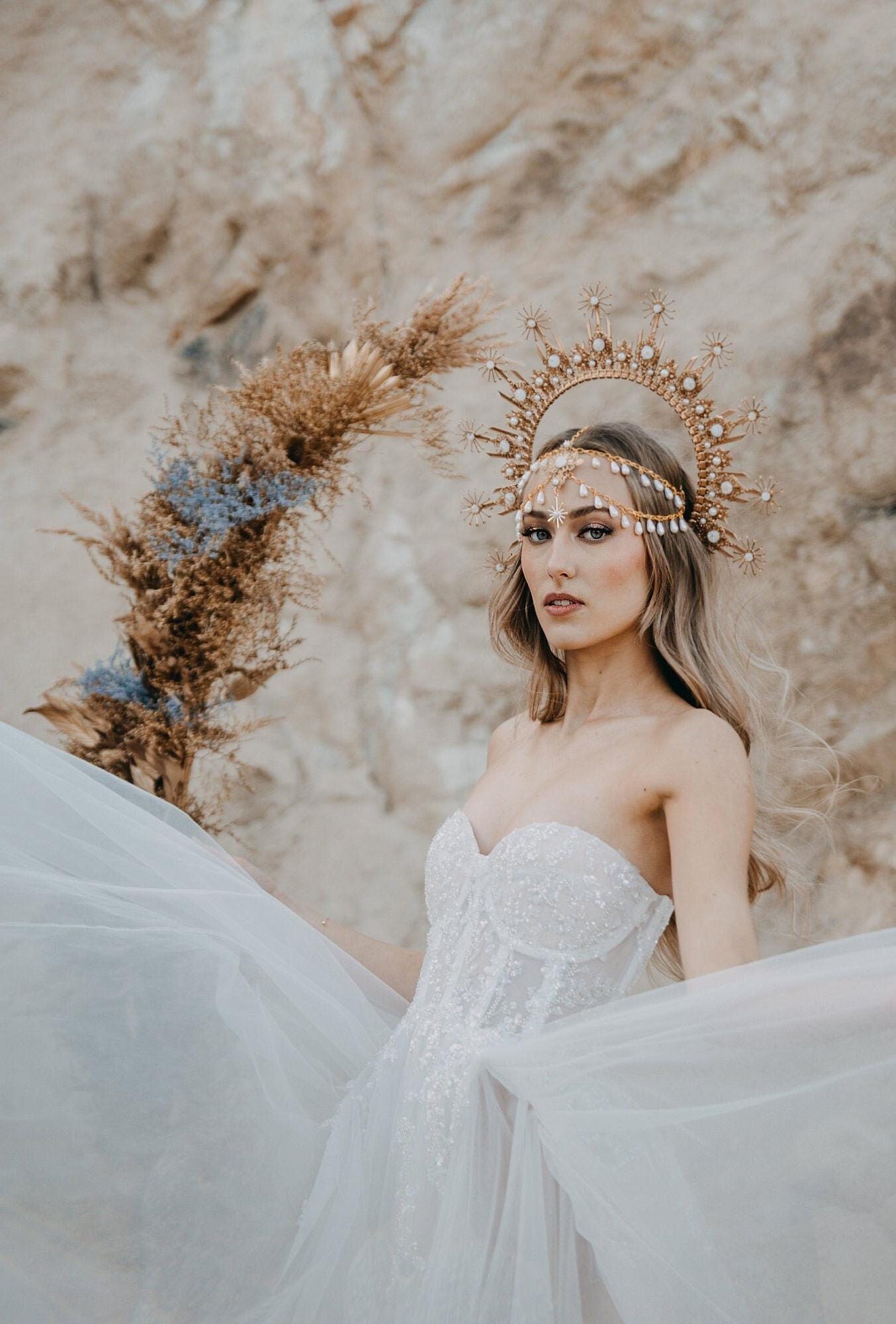 Golden Pearl, Halo Crown, Bridal Headpiece, Celestial Headdress, Festival Goddess, Wedding Tiara, Fantasy Costume, Sacred Ritual Crown