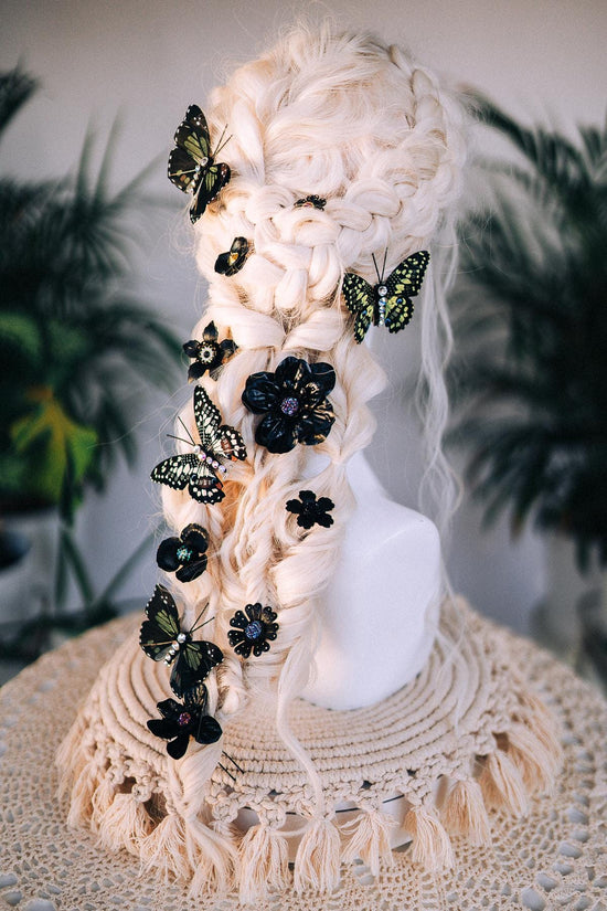 Venetian Style Black Mask, Gothic Feathers, Peacock Details, Mystical Glamour, Masquerade Ball, Festival Carnival, Elegant Accessory