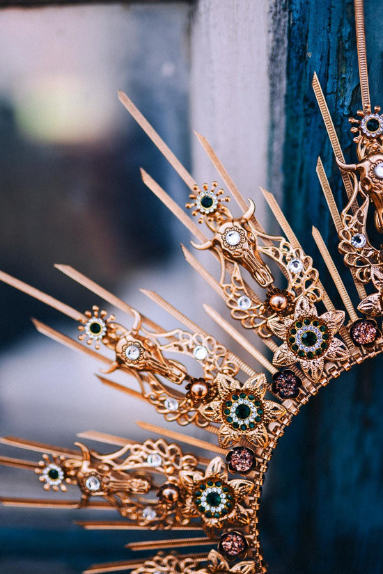 Taurus Crown, Zodiac Crown, Boho Headpiece, Earthy Halo Crown, Festival Headpiece, Astrology Crown, Green Gold Crown, Birthday Crown