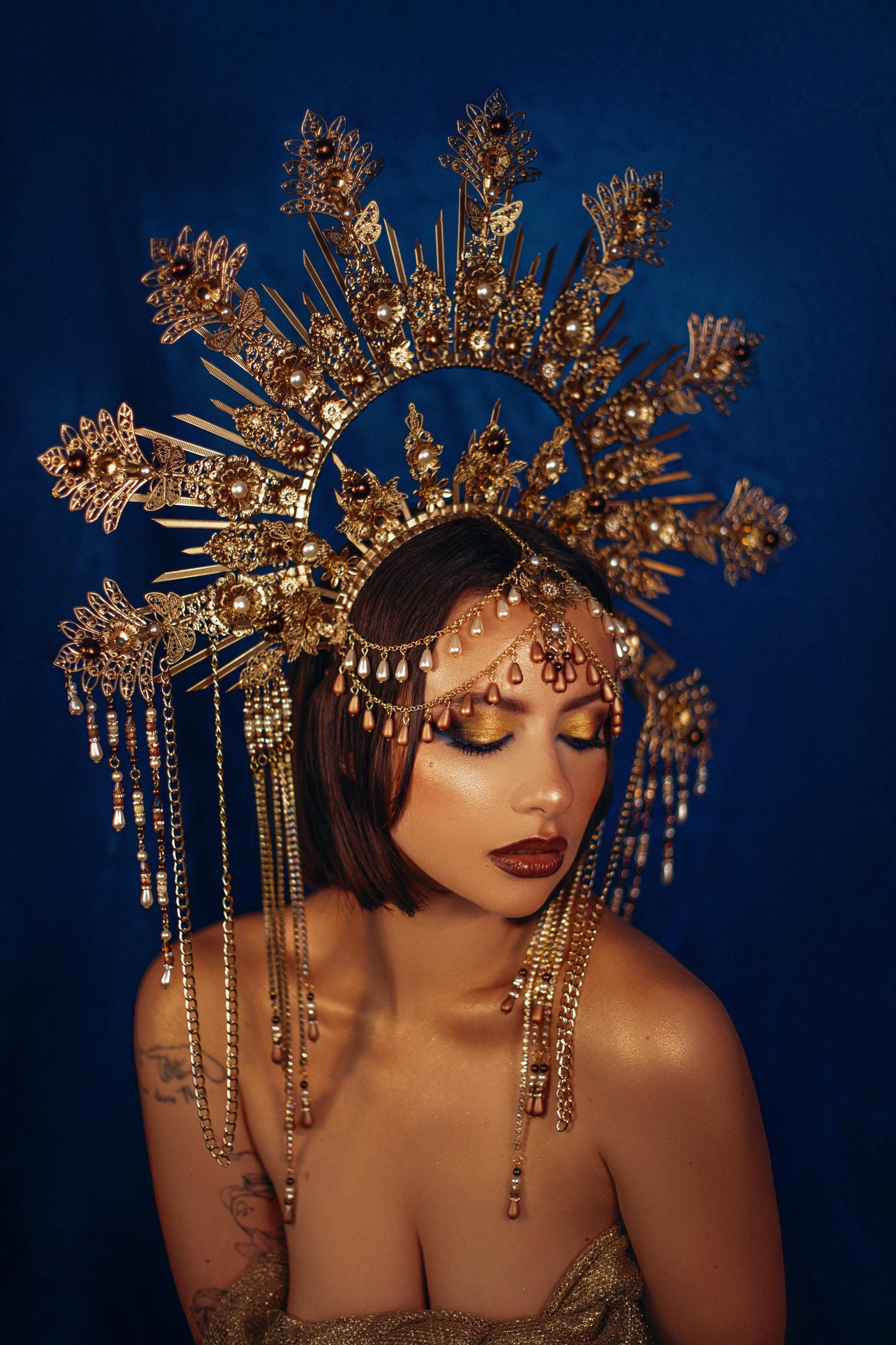 Celestial Empress Crown,Gold Halo Crown,Bridal Goddess Tiara,Festival Headpiece,Luxury Costume Crown,Fantasy Queen Halo,Statement Headwear