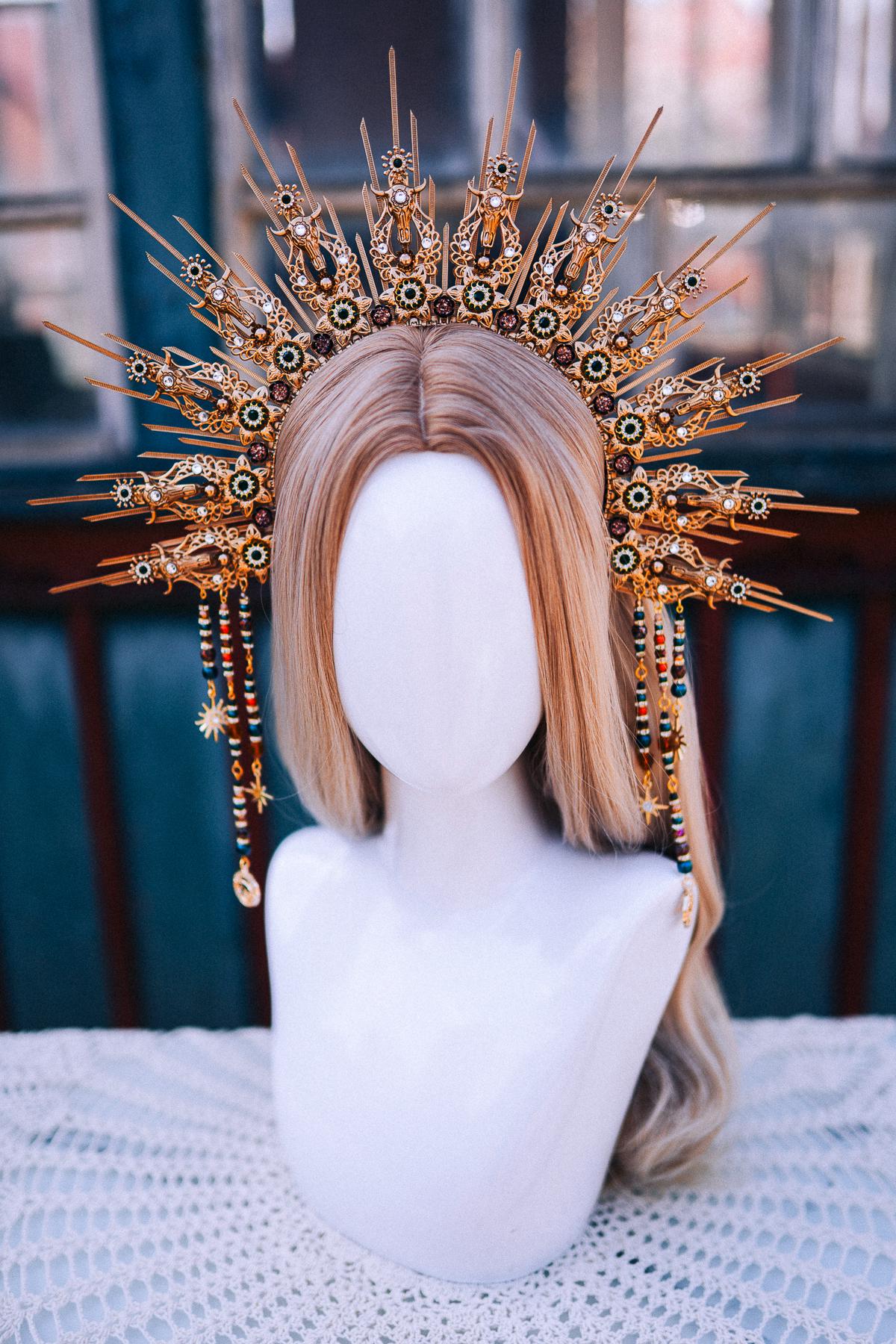 Taurus Crown, Zodiac Crown, Boho Headpiece, Earthy Halo Crown, Festival Headpiece, Astrology Crown, Green Gold Crown, Birthday Crown