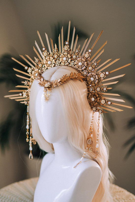 Radiant Sun Halo Crown, Gold Headpiece, Celestial Goddess Crown, Boho Festival Crown, Bridal Halo, Costume Headpiece, Divine Sun Crown