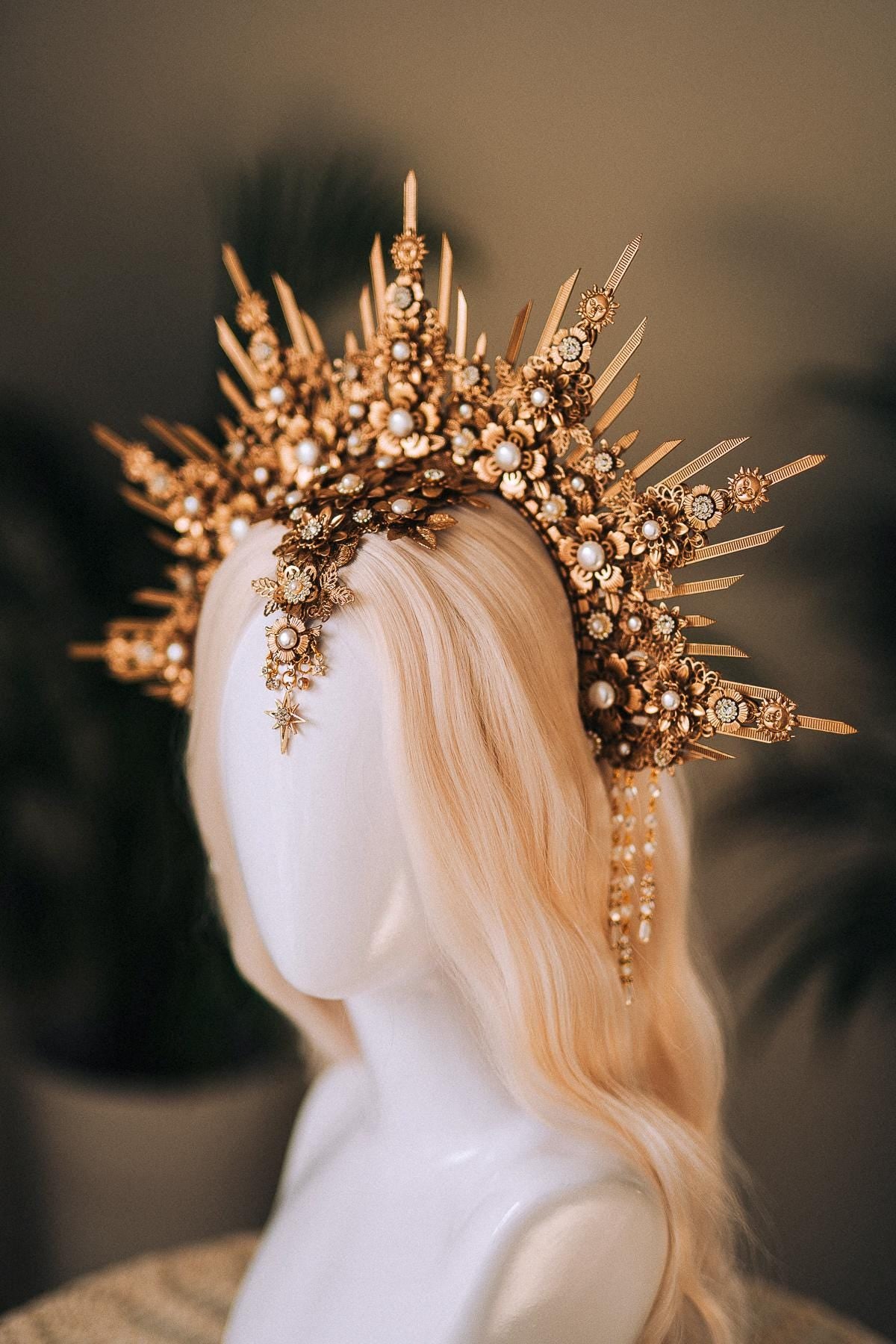 Celestial Sun Halo Crown, Goddess Headpiece, Gold Starburst Crown, Wedding Tiara, Festival Crown, Boho Headpiece, Pearl Crown, Bridal