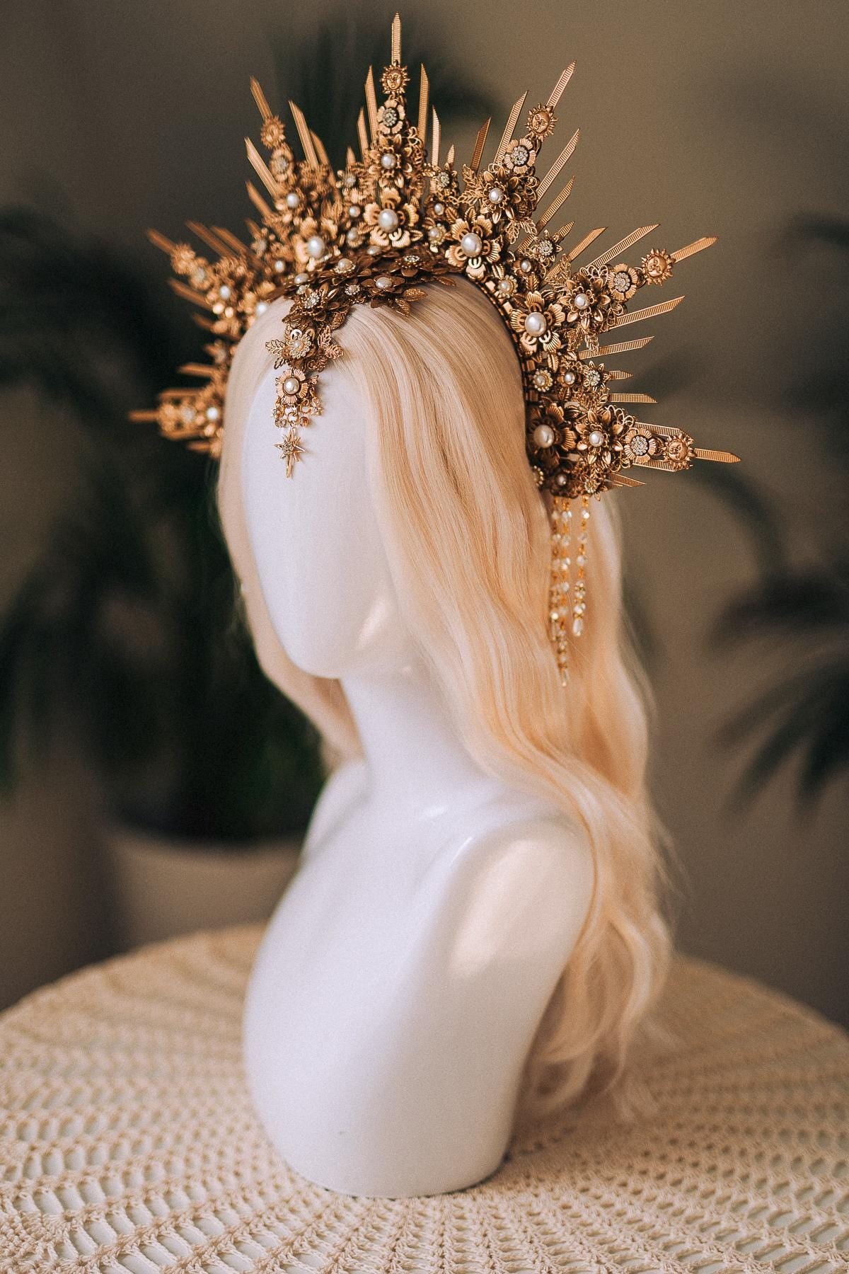 Celestial Sun Halo Crown, Goddess Headpiece, Gold Starburst Crown, Wedding Tiara, Festival Crown, Boho Headpiece, Pearl Crown, Bridal