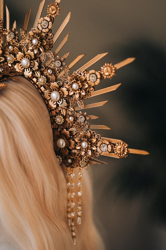 Celestial Sun Halo Crown, Goddess Headpiece, Gold Starburst Crown, Wedding Tiara, Festival Crown, Boho Headpiece, Pearl Crown, Bridal